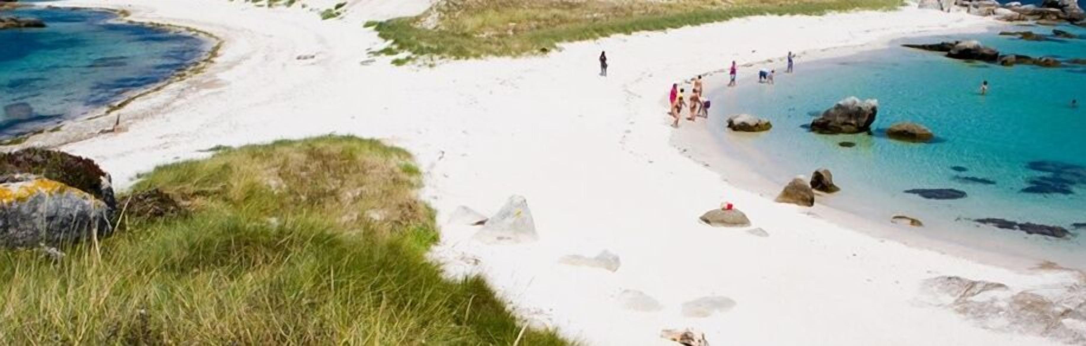 Plage à proximité, chaises longues