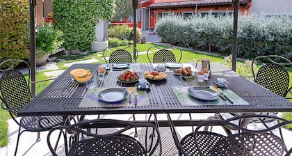 Regarda – Haus Rustico Petra im Bardolino mit 3 Schlafzimmer, 2 Bäder, Garten