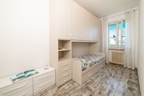 2 habitaciones, wifi gratis y ropa de cama