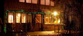 HOUSE WITH SPIRIT CABIN BETWEEN LAKES AND OCEAN