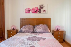 2 bedrooms, iron/ironing board, travel cot, free WiFi - LINCE APARTMENT    (Matalascañas)
