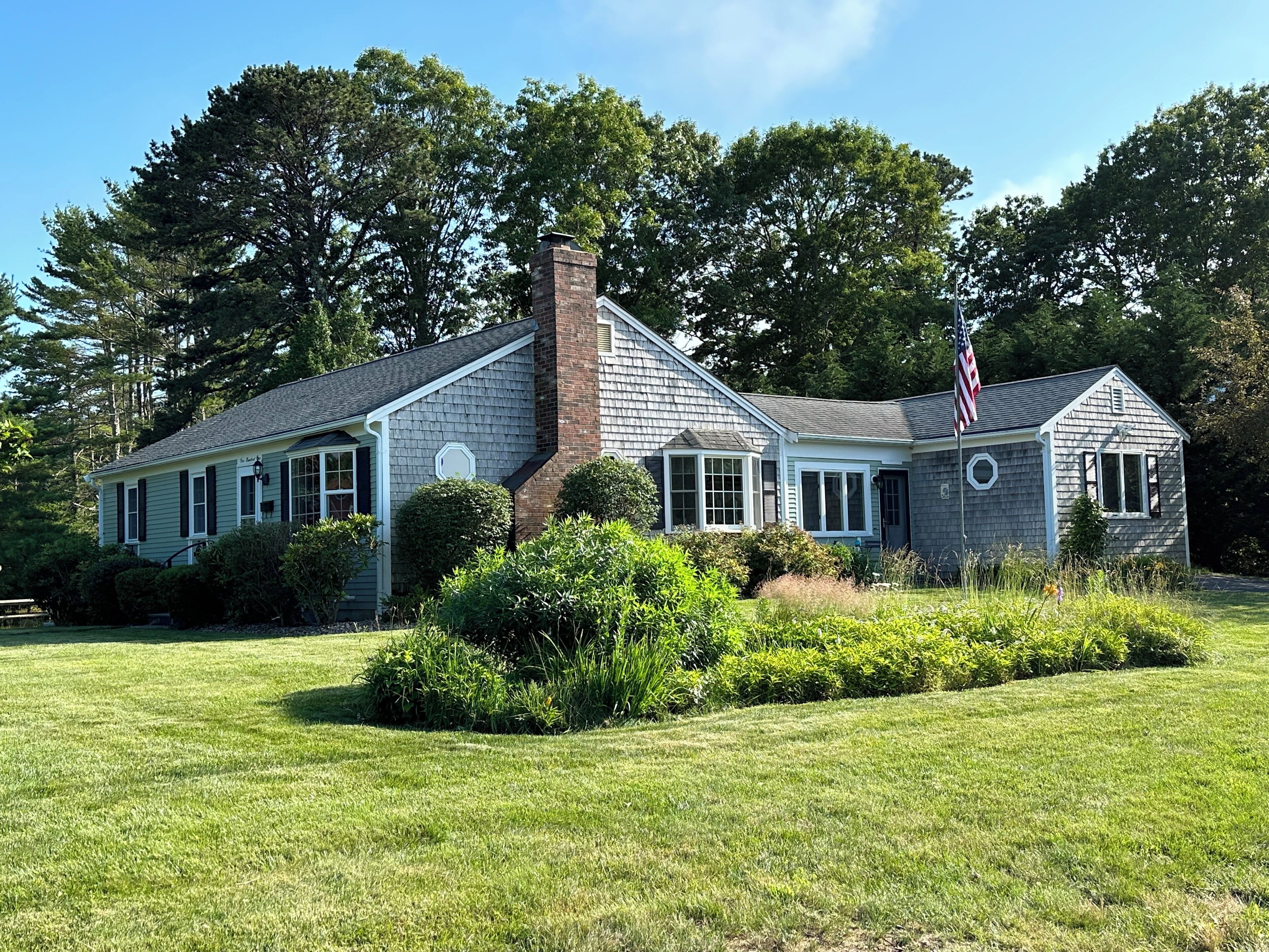 Beautifully Updated Ranch Style Home Centrally Located (2108)
