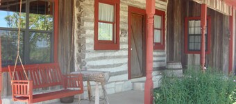  Quiet country life 10 minutes to New Braunfels or San Marcos 