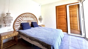 3 bedrooms, iron/ironing board, WiFi - MIRAFLOR - Piso Primera linea de mar, al lado Play (Rosas / Roses)