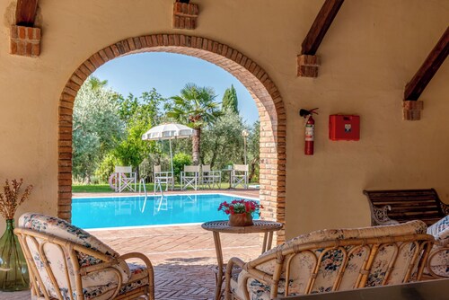 Unabhängige Villa mit Pool und Garten in den Hügeln der Toskana