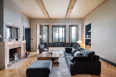 Volange - Homely house with pool, garden and amazing view