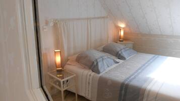 1 camera, ferro/asse da stiro, culla da viaggio, Wi-Fi gratuito