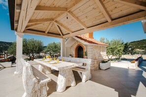 Outdoor dining - Modern villa with private pool and BBQ, near TROGIR and SPLIT (Marina)
