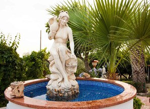 Property grounds - VILLA DI ROSA | HOLIDAY IN SICILY (Villafranca Sicula)