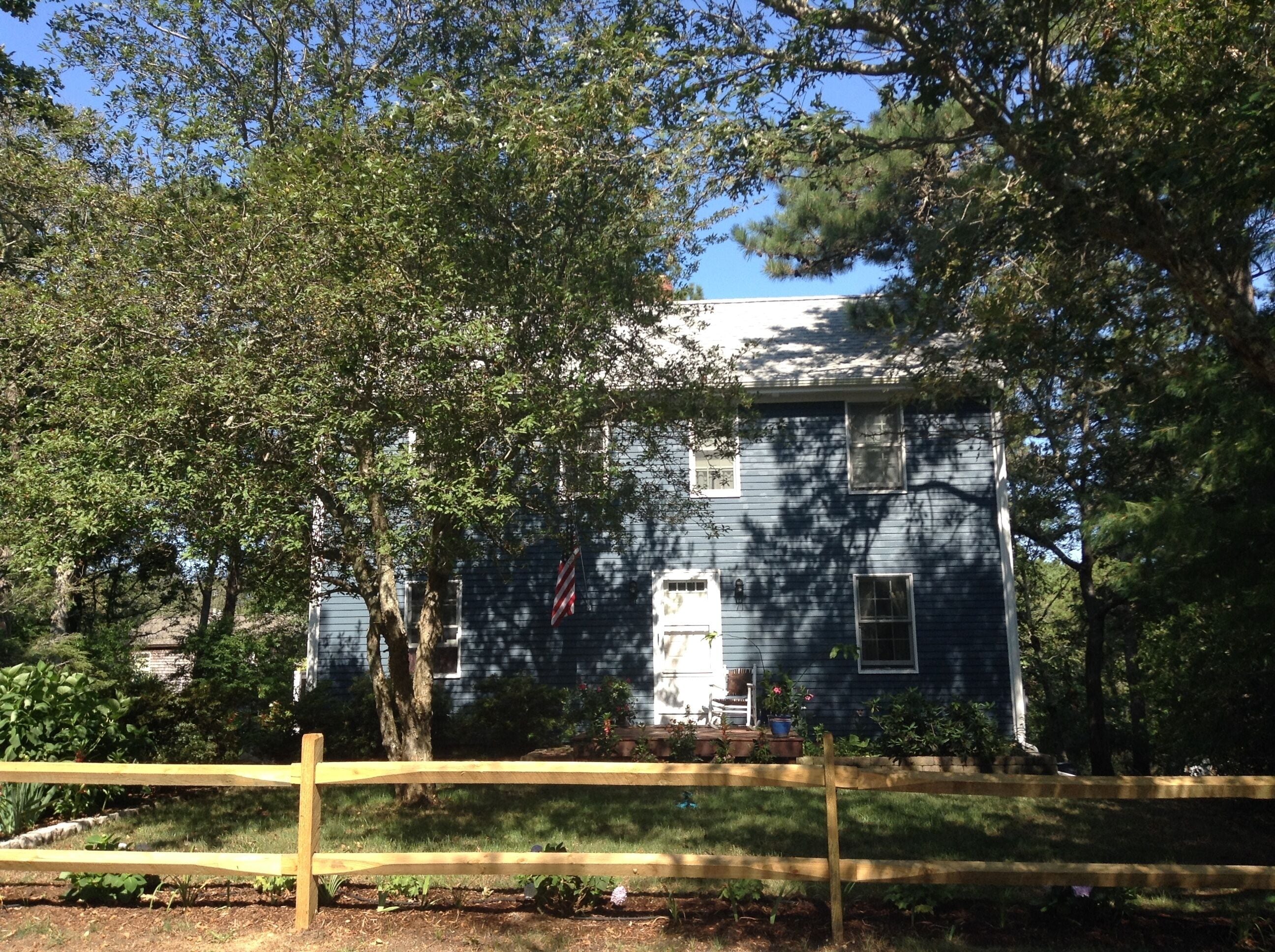 Island Serenity: Beautiful home in quiet neighborhood close to Oak Bluffs