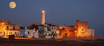 Adelaide House in the heart of Punta Secca five meters from the beach