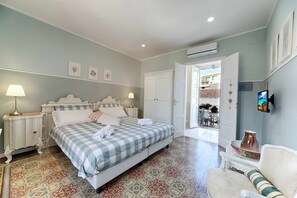 1 chambre, fer et planche à repasser, lit parapluie, Wi-Fi gratuit