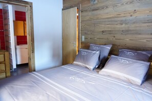 2 habitaciones, tabla de planchar con plancha y wifi gratis 