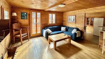 Smart-TV, Bücher, Stereoanlage