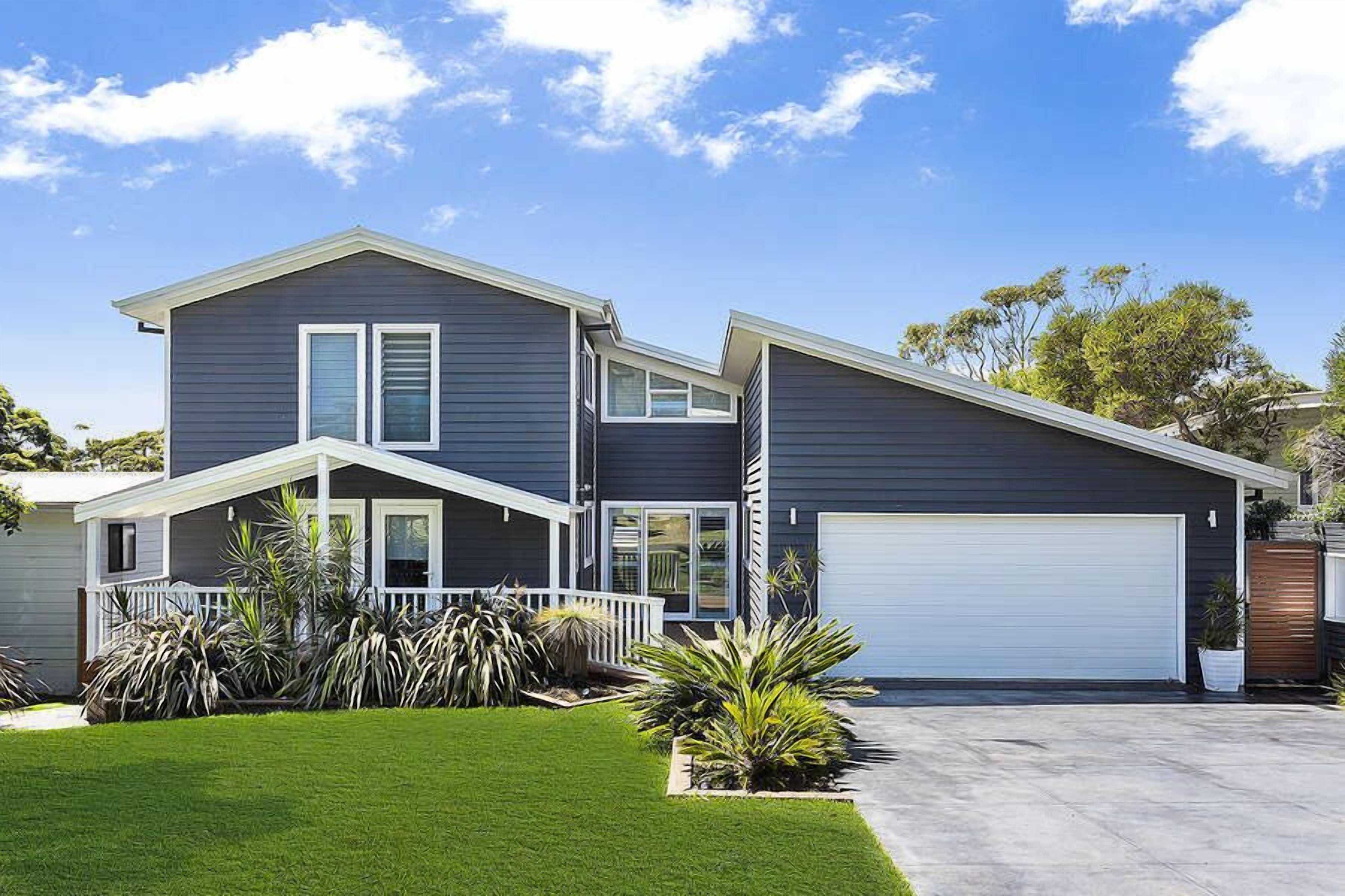 Hyamptons - Luxury 2 min walk to beach. Sunday 2pm checkout