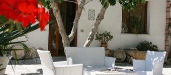 Holiday home il Cortile sea swimming pool Custonaci Cornino