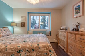 5 habitaciones, tabla de planchar con plancha y wifi gratis 