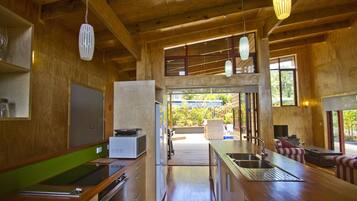 Refrigerador, microondas, horno, lavavajillas