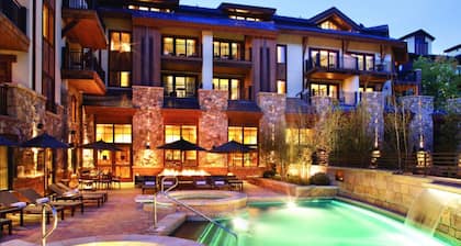 5-Star, 2br+den Luxury Residence at the Sebastian in center of Vail Village