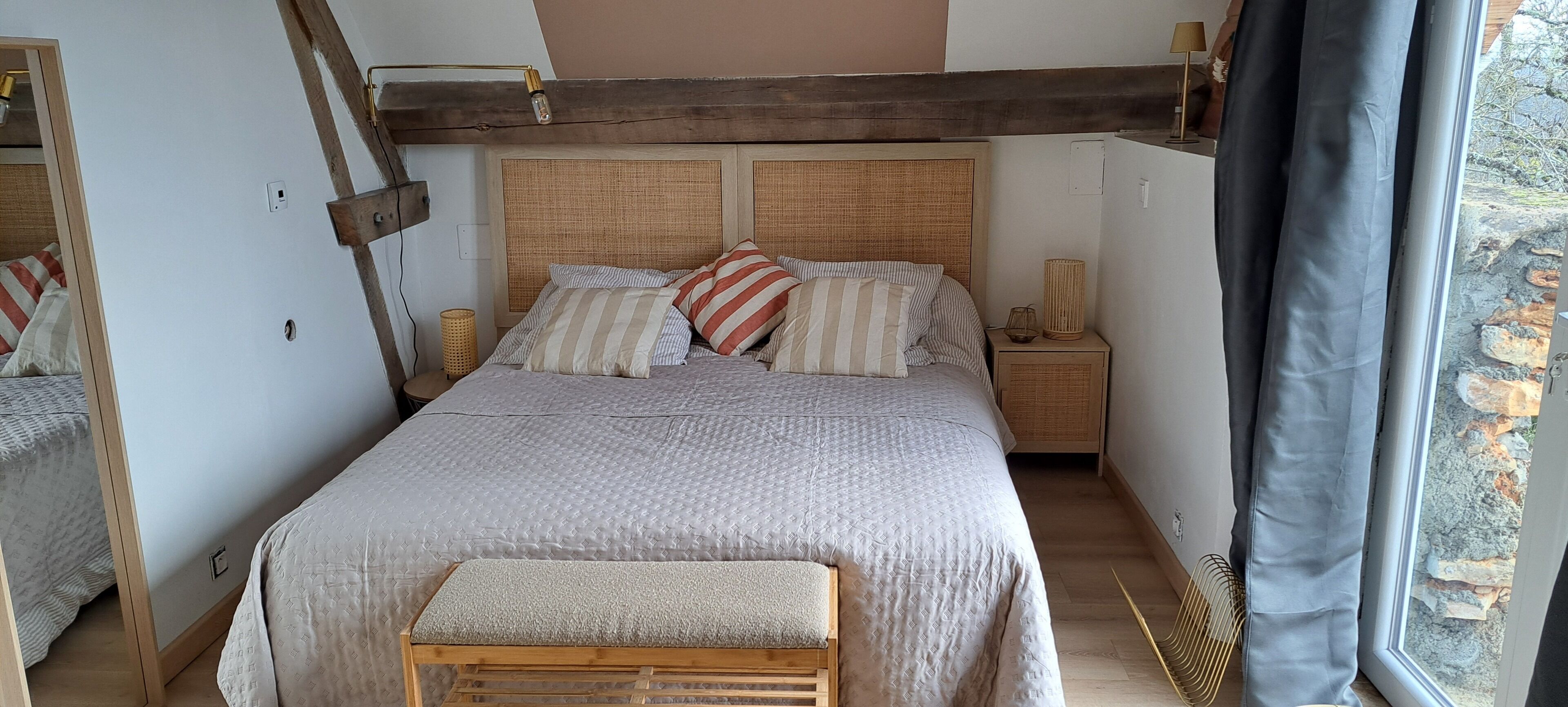 7 chambres, fer et planche à repasser, lit parapluie, Wi-Fi gratuit