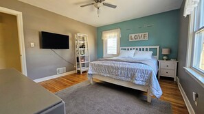 2 bedrooms, desk, iron/ironing board, travel crib