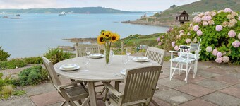 2 bedroom accommodation in Down Thomas, near Plymouth