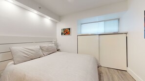 1 bedroom, free WiFi, bed sheets - 1BR + Sofabed | Whistler on the Lake | Lakefront | Serene Location | Wood Fireplace (Whistler)