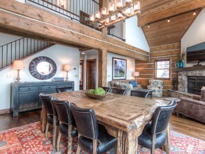 Dining - Big Sky Vacation Rentals: PR Manitou 5 (Gallatin Gateway)