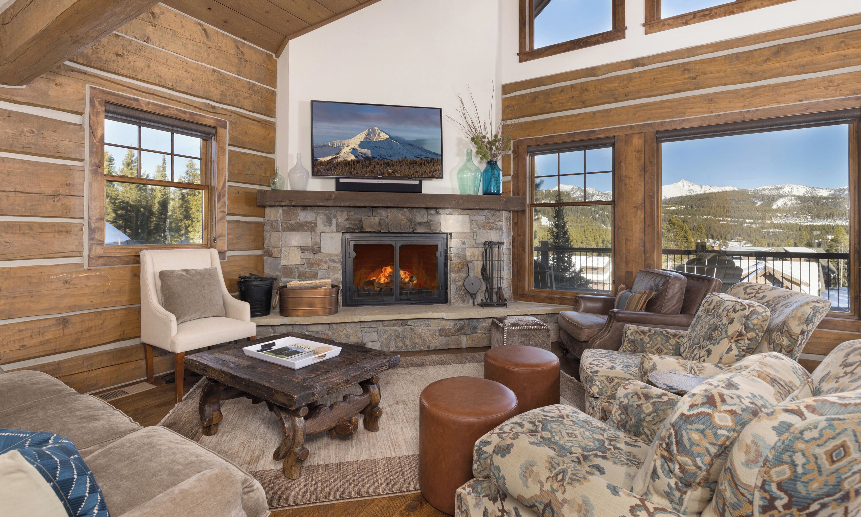 تلفزيون، مدفأة، ألعاب فيديو، مشغل دي في دي