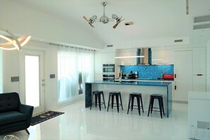 Interior - TEMPORARY CLOSED BECAUSE HURRICANE MILTON SEVERE DAMAGE (Placida)