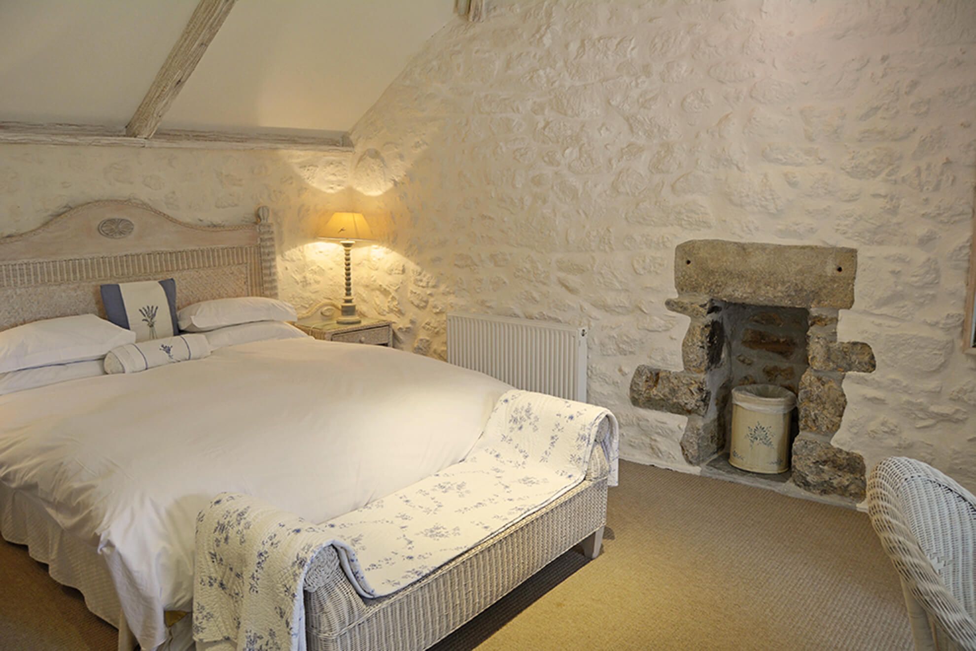 5 bedrooms, iron/ironing board, travel cot, Internet