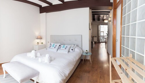 Baja Flat by Invalencia