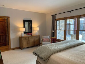 5 bedrooms, iron/ironing board, travel crib, free WiFi