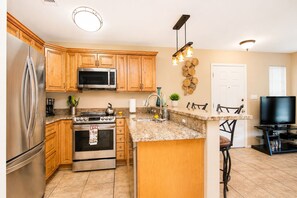 Private kitchen - Rest Ashored | 4bdr | King Bed | 2-Story | WiFi (New Braunfels)