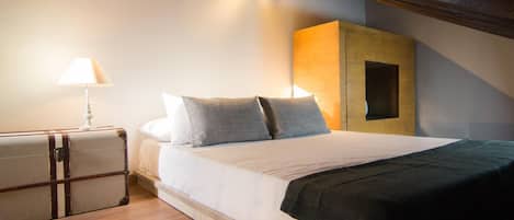 2 bedrooms, iron/ironing board, travel cot, free WiFi