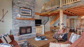 TV, fireplace, foosball, stereo
