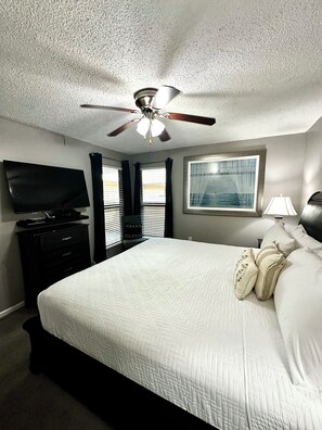 1 室のベッドルーム、アイロン / アイロン台、WiFi (無料)、ベッドシーツ