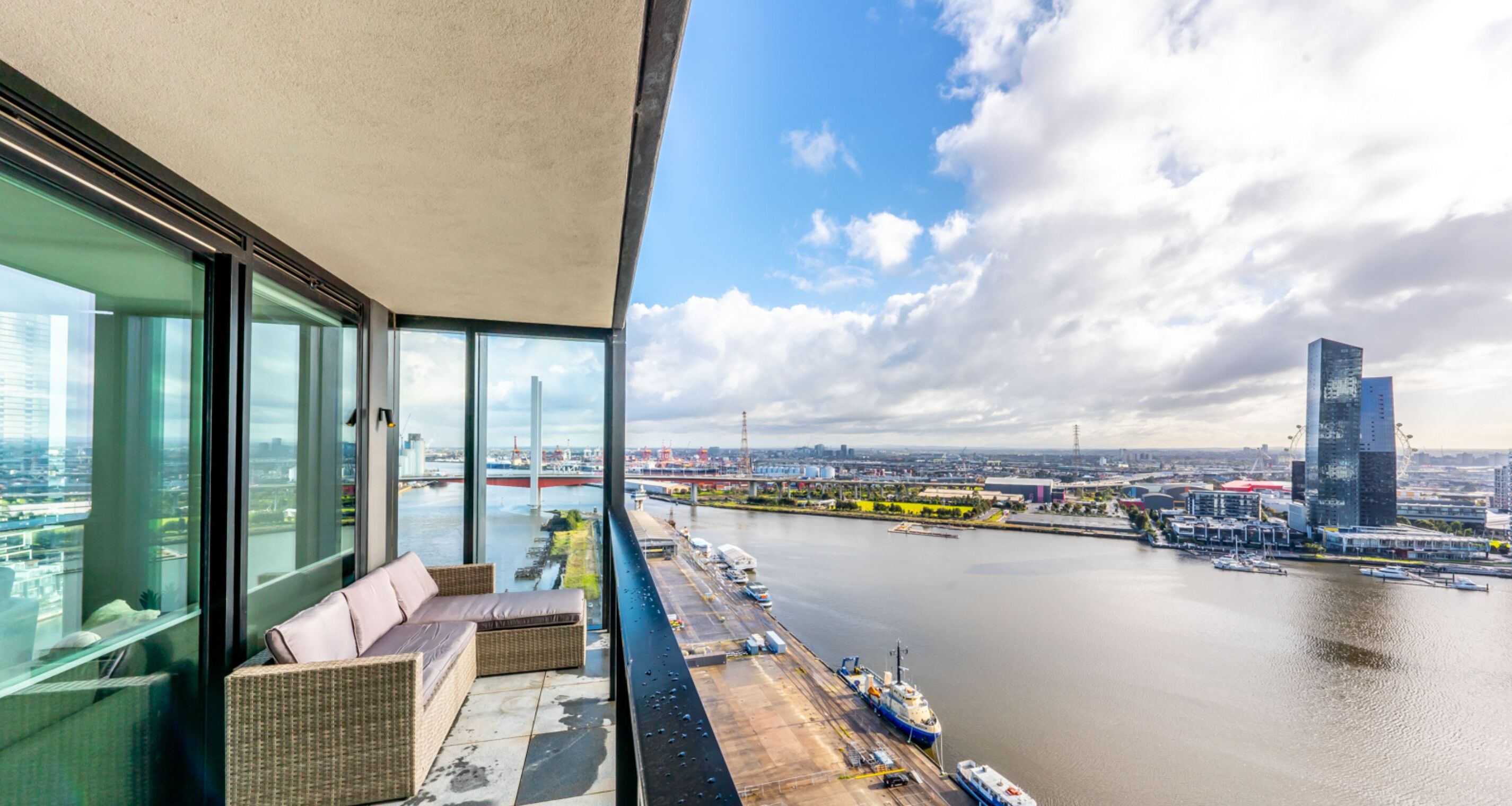 Two-Bedroom Two-Bathroom + Study Apartment with Harbour View | Balcony