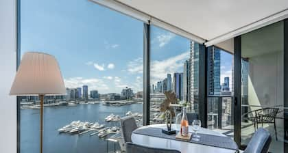 Melbourne Private Apartments - Collins Wharf Waterfront, Docklands