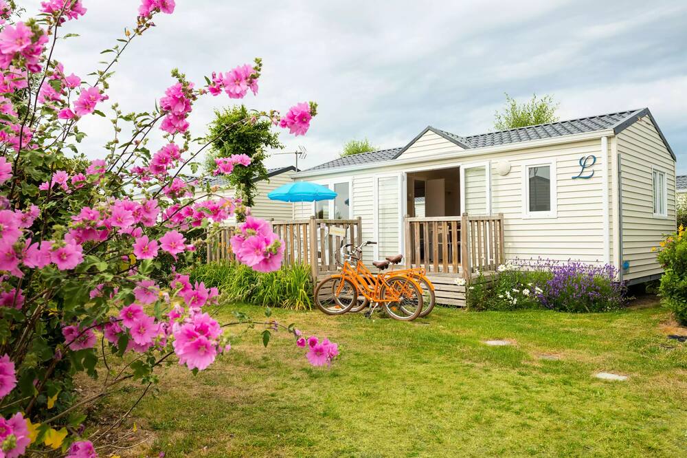 Camping Flower Les Aubépines**** - Mobil-Home Standard 3 Rooms 4 People