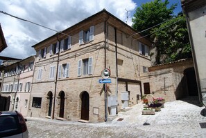 Exterior - Apartment in Fermo Accommodation "La Fonte" located in the historical center (Fermo)