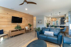 Smart TV - Driftwood Retreat-Brand New 4 Bedroom Pool Home (St. Augustine)