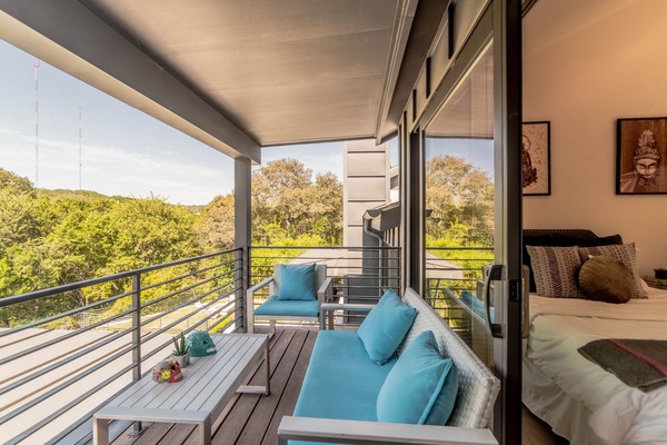 5 bedrooms, in-room safe, desk, iron/ironing board