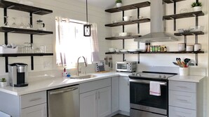 Ferienhaus, Mehrere Betten, Nichtraucher | Eigene Küche | Wasserkocher mit Kaffee-/Teezubehör, großer Kühlschrank, Mikrowelle