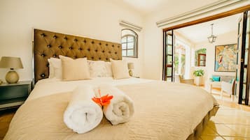 12 bedrooms, in-room safe, iron/ironing board, travel crib