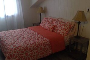 3 chambres, fer et planche à repasser, accès au Wi-Fi (inclus)