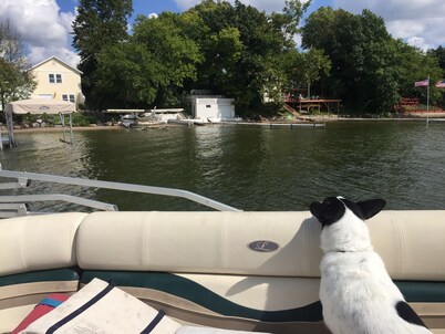 LAKE FRONT COTTAGE ON IYOPAWA ISLAND GOLF COURSE