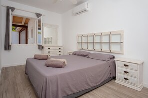 3 dormitorios, tabla de planchar con plancha, wifi gratis y ropa de cama