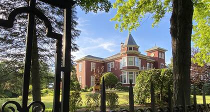 Big Red House - Hermosa casa histórica de Bangor