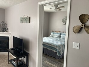 4 bedrooms, WiFi, bed sheets - Cabins in Brier Creek near Lake Nolin State Park and Mammoth Cave (Mammoth Cave)